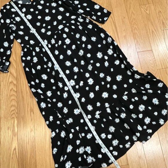 Aritzia ittle oon eartstrings loral idi ress - Picture 10 of 14